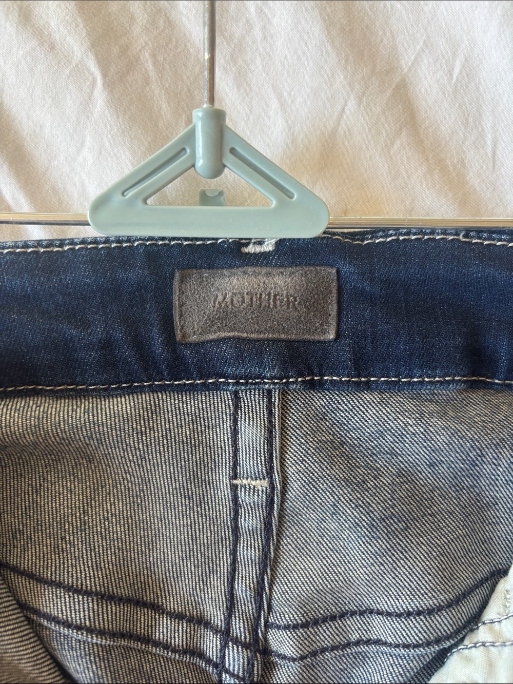MOTHER High Waisted Looker Ankle Fray,
Tongue And Chic, 29 - Picture 4 of 10